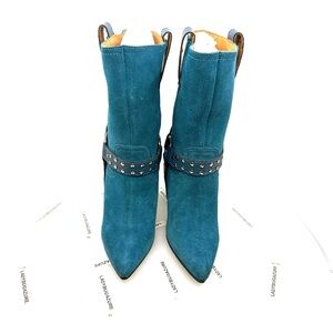 NWOB W/Tags Dingo Women’s Dancin Queen Studded Blue Suede Boots Sise 7.5